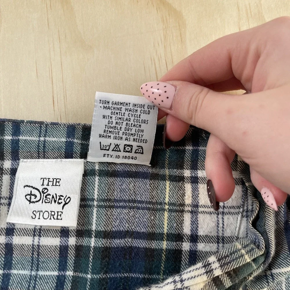 Vintage Disney Store Tigger Sleepshirt Womens One Size Plaid Flannel Sleepwear - Picture 4 of 8